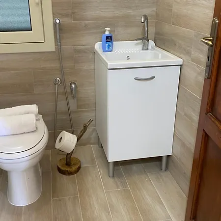 Il Rifugio Della Grotta S.ninfa Homestay *
